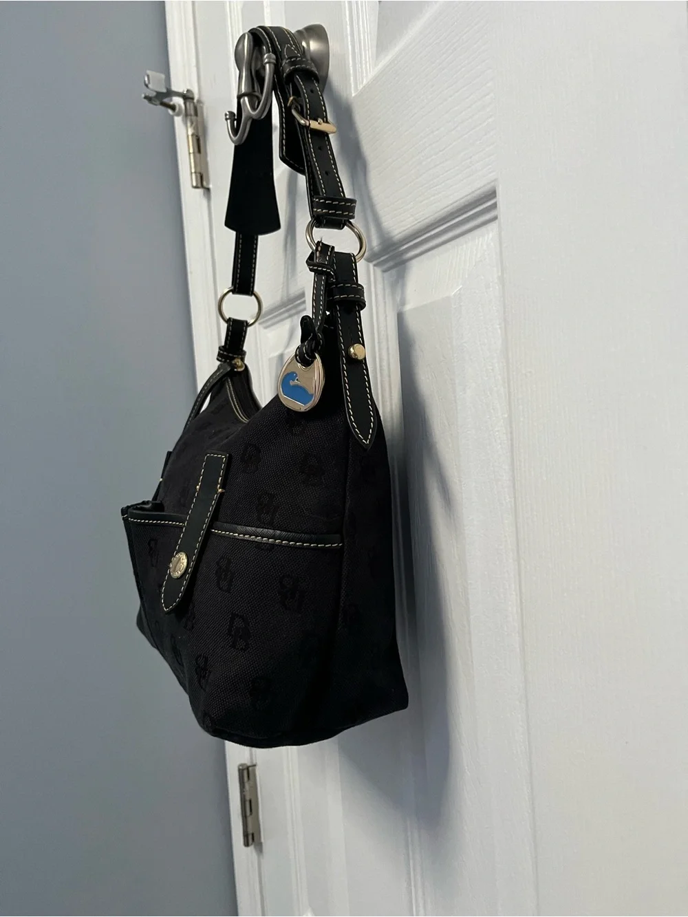 Dooney & Bourke black monogram canvas hobo handbag snap pockets Blue Duck READ